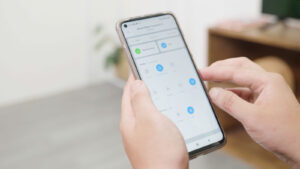 Kết nối điều khiển từ xa qua điện thoại di động
